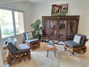 Logis Hôtel Les TILLEULS - Recepción