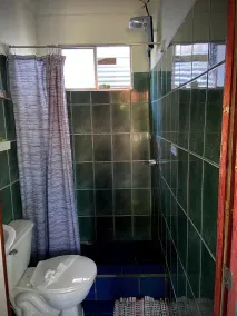 Rooms & Pool Macaws - Baño