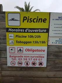 Mobil home avec 3 chambres à coucher pour 6 personnes - Piscine