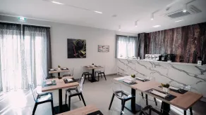 Building Hotel - Restaurant