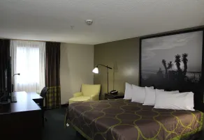 Super 8 by Wyndham Victoria/North/Mall Area - Chambre
