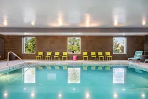 Home2 Suites by Hilton Albany Wolf Rd - Piscina