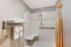 La Quinta by Wyndham New Cumberland - Harrisburg - Salle de bain