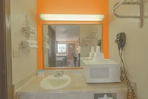 Regency Inn and Suites Bay City, Texas - Salle de bain