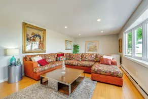 Mtn-view Home w/ Pickleball Court in Louisville! - Intérieur