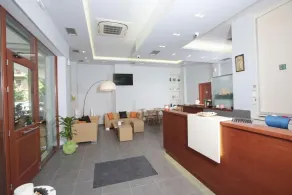 Meni Apartments - Réception