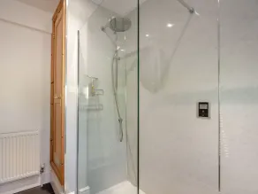 Bro Dawel - Baño