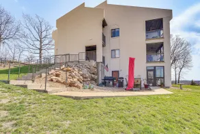 Lake Ozark Condo Rental w/ View & Pool Access! - Interiør