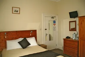 Channel View Hotel - Habitación