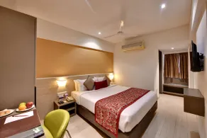 Click Hotel Vadodara 400 Mtr from Railway Station - Chambre