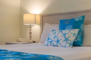 Macrossan House Boutique Holiday Apartments - Zimmer