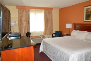 Columbus Grand Hotel & Banquet Center - Chambre