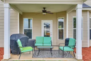 Spacious Family Home w/ Patio in Graniteville! - Interiør