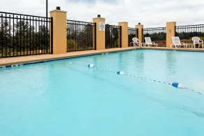 Holiday Inn Express - Andalusia by IHG - Pool