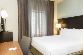 Staybridge Suites Chicago-Oakbrook Terrace by IHG - Chambre