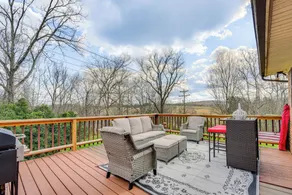 Furnished Deck & Fire Pit: Greeneville Home! - Innvendig
