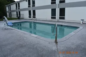 Executive Inn - Piscine