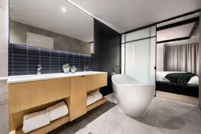 Tradewinds Hotel and Suites Fremantle - Bathroom
