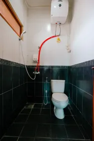Homestay Syariah Pogung Dekat UGM by Simply Homy - Badeværelse