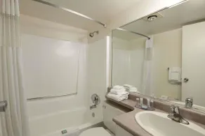 Travelodge by Wyndham Nanaimo - Salle de bain