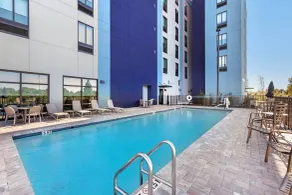 Comfort Suites Titusville near Kennedy Space Center - Piscine
