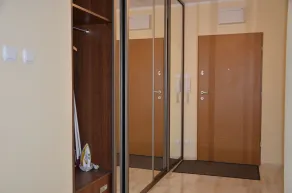 Luksusowy Apartament przy Plaży Niegocin - Entrada (vista interna)