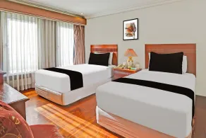 Collection O VIP Suites, Near PNR Pasay Evangelista, Makati Manila - Chambre