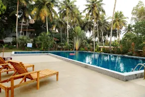 Phoenix Island Resort - Piscina