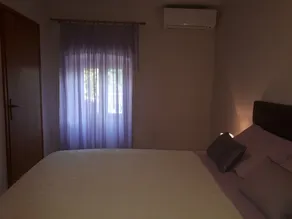 Apartment Grapes - Room