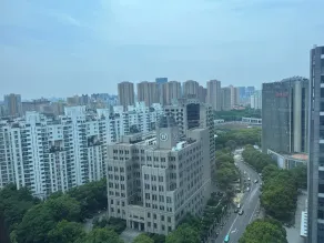 Intercity Shanghai Xujiahui - Free Minibar and near Yishan Road Metro Station - View from room