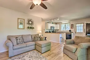 Ludington Cottage w/ Deck, Yard & Fire Pit! - Innvendig