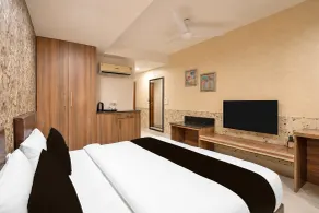 Townhouse Oak ONGC Crossway Formerly Hotel Gold Stone Comfort - Værelse