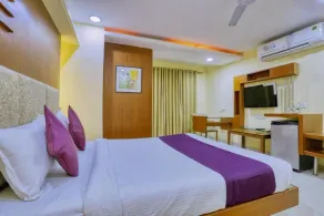 Hotel Amrit Residency - Habitación