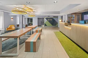 Spark by Hilton Waldorf - Réception