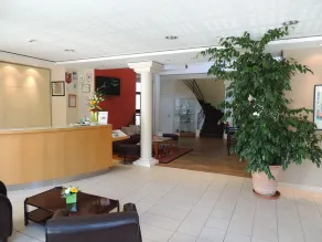 HOTEL CERISE - LES SOURCES Luxeuil-les-Bains - Reception