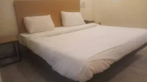 ADB Rooms Days Inn - Room