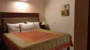 Sai Towers - Camera