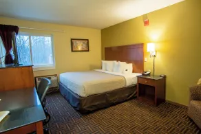 Coratel Inn and Suites By Jasper River Falls - Habitación