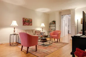 Riverfront Studio w/ Private Patio & Garden! - Innvendig