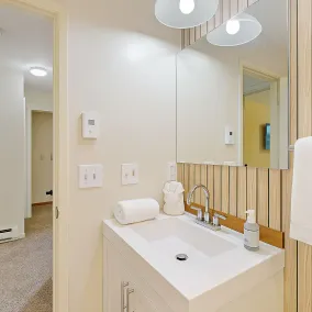 Poconos Hideaway - Woods & Wildlife - Bathroom