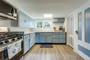 Peaceful Porch & Yard! Historic Upstate Farmhouse - Interiör