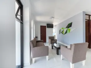 Suites Internacional - Lobby sitting area