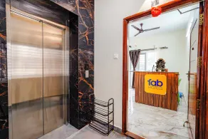 Fabhotel Lucky Inn Grand Residency - Hall