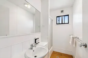 Ingenia Holidays Bermagui - Bathroom