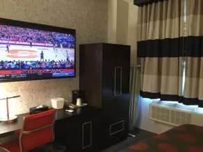 Ramada by Wyndham Bronx Terminal - Room