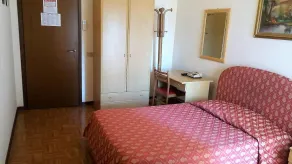 Hotel St. Louis - Habitación
