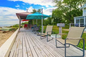Hot Tub & Private Beach! Lake Erie Family Getaway - Interior