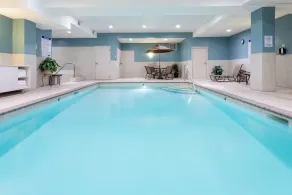 Holiday Inn Express Hotel & Suites Minneapolis-Downtown Convention Center by IHG - Piscina