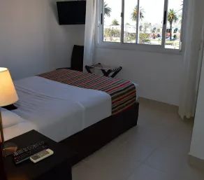 De la Plaza Hotel - Zimmer