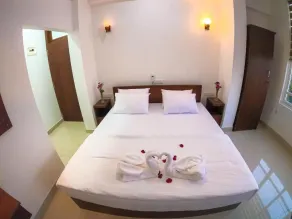 The Den 23 - Quarto